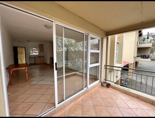 2 BEDROOM APARTMENT RENTED IN BRYANSTON